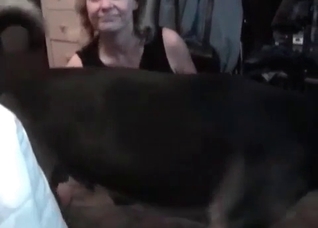 Blonde is sucking her doggy ass