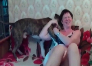 Milf is really enjoying zoo porn