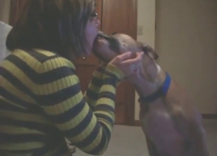 Amateur slutty gal is going to make out with a dog