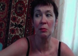 Milf is really enjoying zoo porn