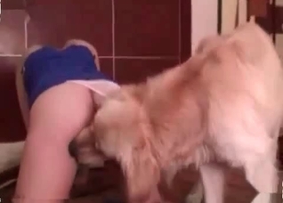 Nasty zoophile action in the close-up